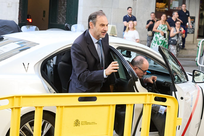 El exministro de Transportes José Luis Ábalos a su llegada al Tribunal Supremo, a 23 de junio de 2025, en Madrid (España).