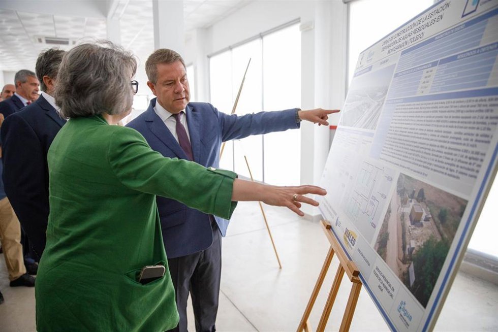 El presidente de Castilla-La Mancha, Emiliano García-Page, ha inaugurado este lunes las estaciones depuradoras de aguas residuales de Cebolla, Mesegar de Tajo y Montearagón.