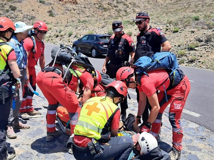 Rescate de un turista herido en el Parque Nacional del Teide