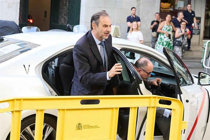 El exministro de Transportes José Luis Ábalos a su llegada al Tribunal Supremo, a 23 de junio de 2025, en Madrid (España)
