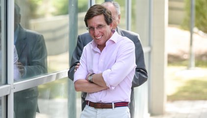 Almeida, sorprendido por que "organización pretendidamente ecologista" prefiera "16 carriles" en Ventas y no cubrir M-30