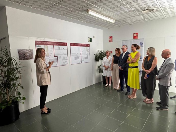 El consejero de Salud, Juan José Pedreño, y la alcaldesa de Archena, Patricia Fernández, presentaron hoy esta actuación prevista en la Estrategia de Mejora de Atención Primaria EMAP 2023-2026