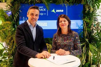Archivo - American Express renueva su acuerdo con Aena.