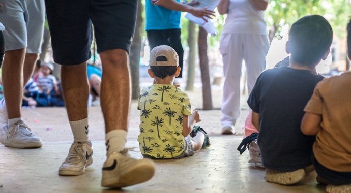 El Ayuntamiento de Barcelona ha abierto la campaña de vacaciones de verano para niños y adolescentes.