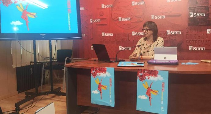 La concejal de Cultura Gloria Gonzalo presenta la programación cultural del verano en Soria.