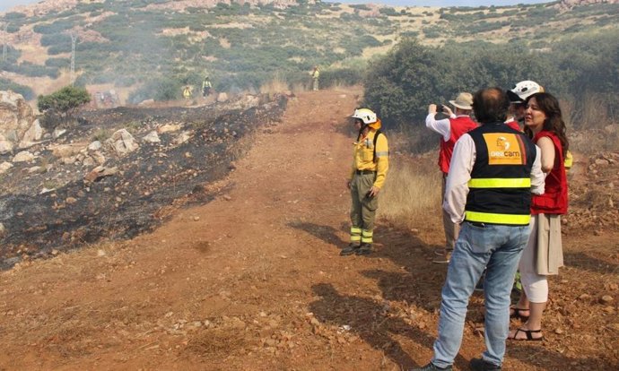 Infocam inicia las quemas preventivas en Puertollano desplegando un operativo de más de 80 personas.