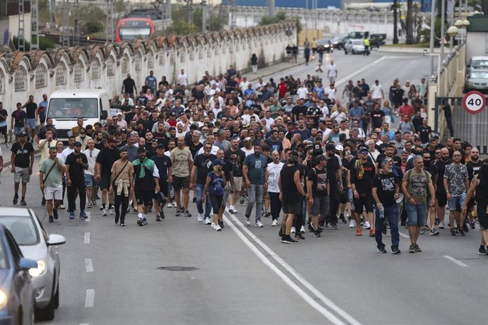 Imágenes de la huelga del metal, a 19 de junio de 2025 en Cádiz (Andalucía, España). 