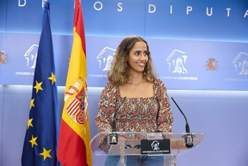 La diputada de Sumar Tesh Sidi en el Congreso de los Diputados, a 17 de junio de 2025, en Madrid (España).