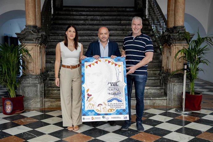 Gabriel Duque (centro), en la presentación del XXII Mercado Colono de la Ilustración.