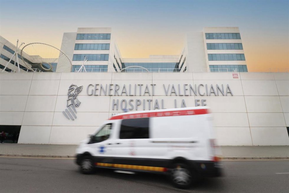 Archivo - Imagen de archivo del hospital La Fe de Valncia