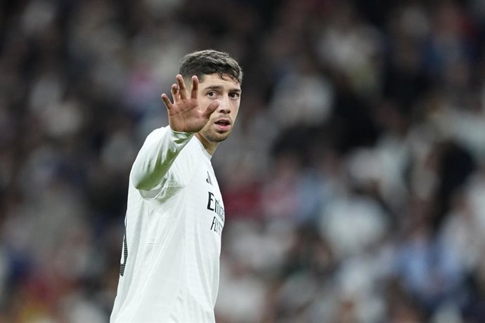 Archivo - Federico Valverde of Real Madrid gestures during the Spanish League, LaLiga EA Sports, football match played between Real Madrid and RCD Mallorca at Santiago Bernabeu stadium on May 14, 2025, in Madrid, Spain.