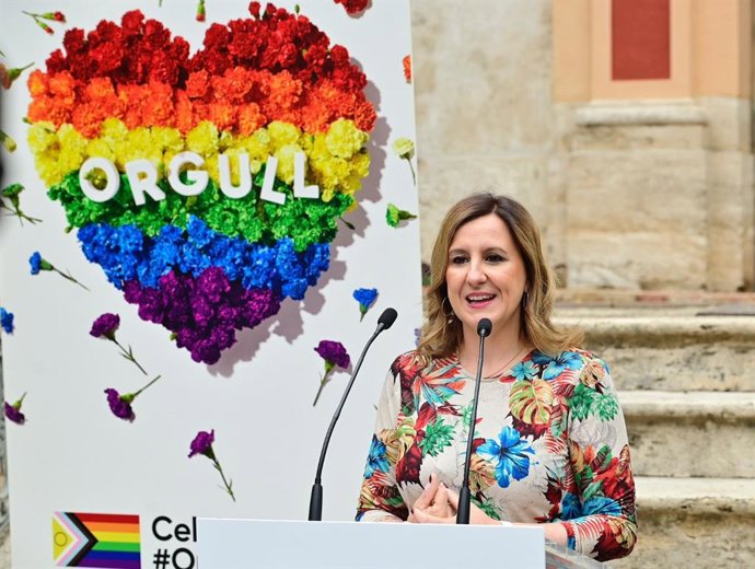 Archivo - La alcaldesa de València, María José Catalá, en la presentación de las actividades con motivo del Orgullo 2024