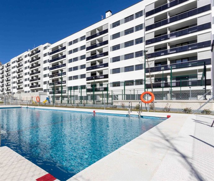 Promoción de viviendas asequibles del Plan VIVE I de AEDAS Homes en Valdebebas, Madrid, con elementos industrializados.