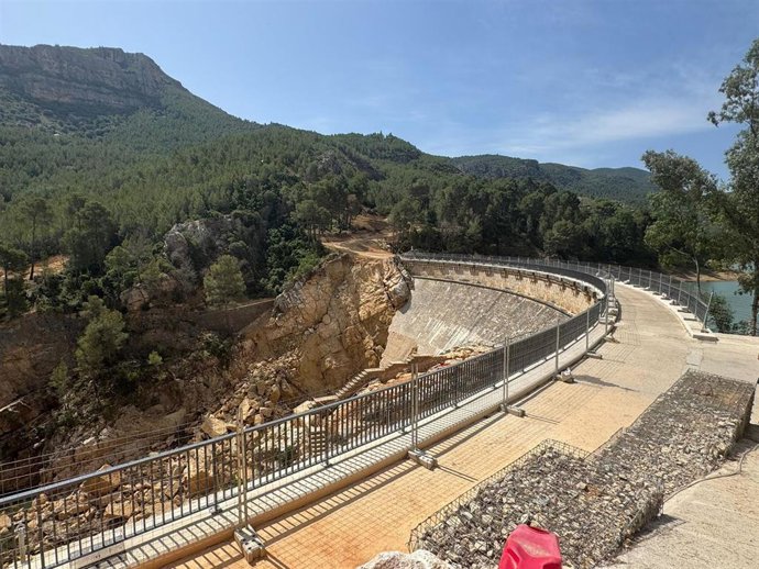 Trabajos en la presa de Buseo