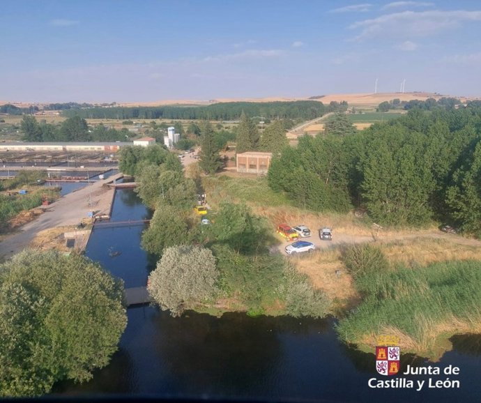 Dispositivo de búsqueda del chico de 14 desaparecido en el río Tormes.