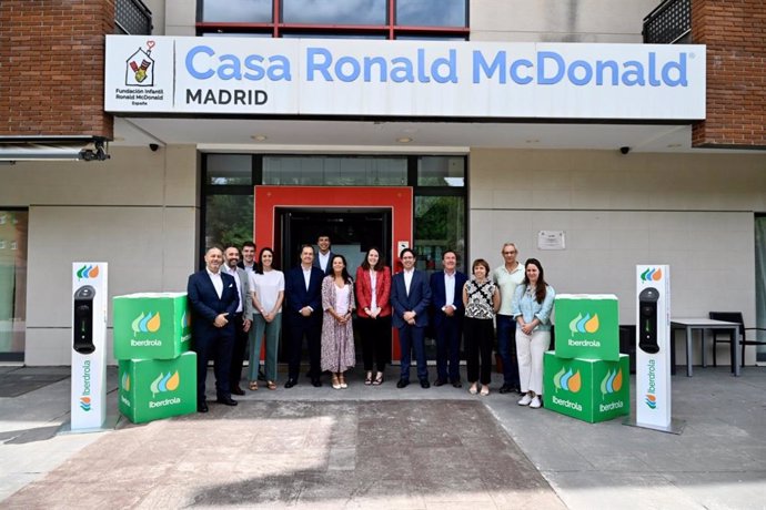 Acto de firma del acuerdo entre Iberdrola y la Fundación Infantil Ronald McDonald.