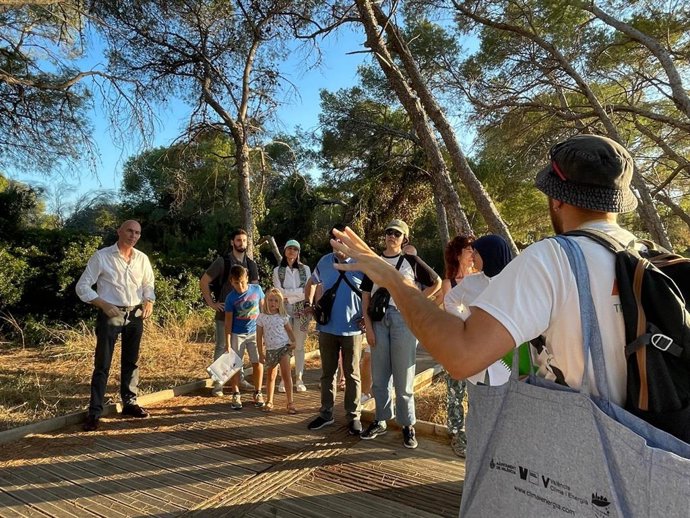 La Regidoria de Devesa-Albufera oferix de nou enguany passejos amb barca al capvespre en el marc de la Gran Fira de València