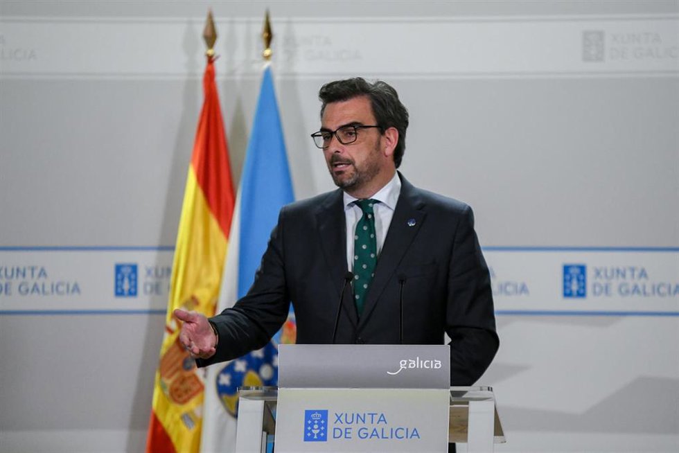 El conselleiro de Presidencia, Xustiza e Deportes, Diego Calvo, en rueda de prensa.