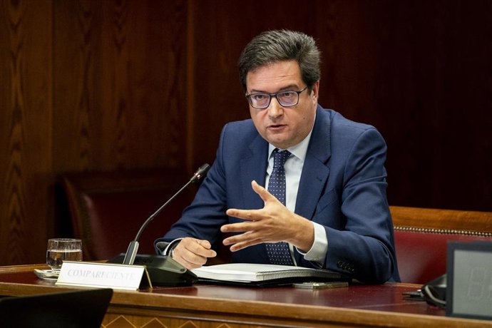 Archivo - El ministro para la Transformación Digital y de la Función Pública, Óscar López. 