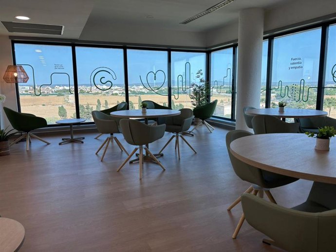 Nuevas salas de la planta de oncología del Hospital de Son Llàtzer.