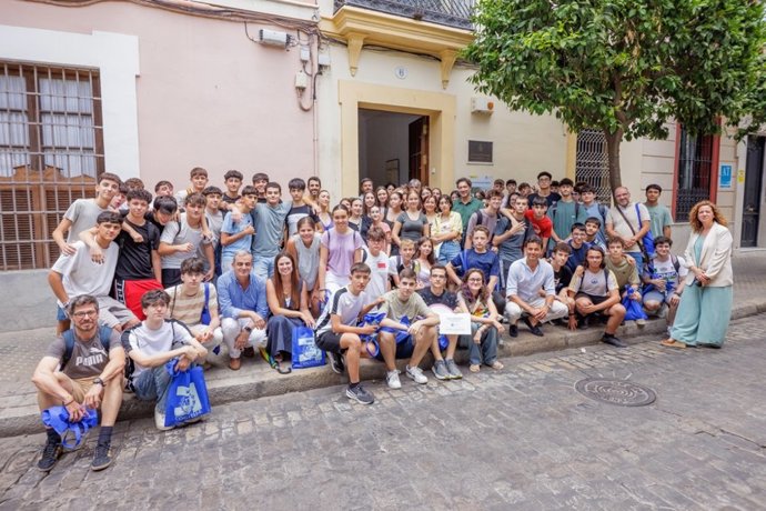El Colegio Oficial de Graduados e Ingenieros Técnicos Industriales de Sevilla celebra el acto final de curso del programa de Iniciación a la Fabricación Aditiva con Impresoras 3D