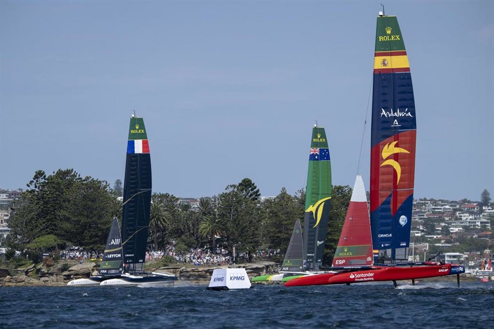Archivo - El equipo español de SailGP en Sídney