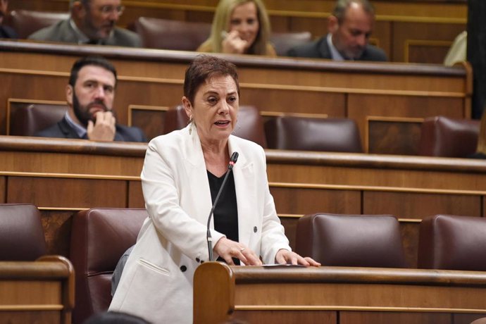 Archivo - El portavoz de EH Bildu en el Congreso, Mertxe Aizpurua, durante una sesión de control al Gobierno, en el Congreso de los Diputados, a 21 de mayo de 2025, en Madrid (España). 