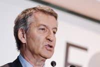 Feijóo dice que Sánchez no debería volver de La Haya como presidente tras el "desmentido" de Rutte en gasto militar