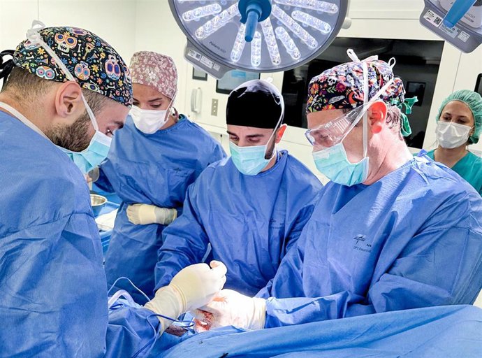 Ricardo Vethencourt, especialista en cirugía ortopédica y traumatología y jefe de la Unidad de Cadera del Centro de Medicina Deportiva de Alto Rendimiento Vithas/Invictum.