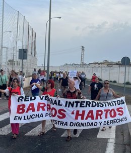 Barrios Hartos protestan por los cortes de luz en Palmete y anuncian una nueva movilización este viernes.