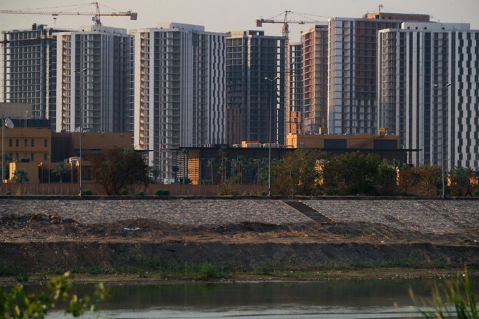 12 June 2025, Iraq, Baghdad: An exterior view of the US embassy in Baghdad. The US issued orders to evacuate the embassy of its employees for security reasons. Photo: Ameer Al-Mohammedawi/dpa