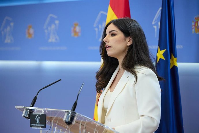 La portavoz de VOX en el Congreso, Pepa Millán, durante una rueda de prensa anterior a la Junta de Portavoces, en el Congreso de los Diputados, a 24 de junio de 2025, en Madrid (España).
