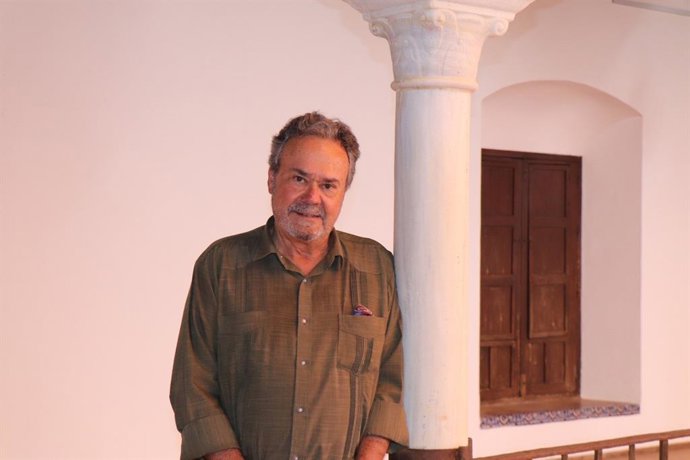 El Periodista Y Flamencólogo Manuel Rodríguez, Conocido Como Manuel 'Curao', Antes De Iniciar El Curso De Verano De UPO, 'Los Territorios Del Flamenco'.