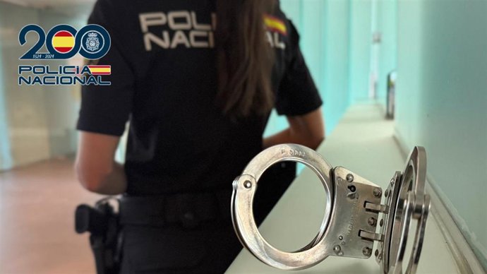 Dos detenidos, uno de ellos menor de edad, por agredir a una persona en las Cien Tiendas de Logroño