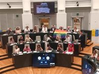 MM y PSOE piden colgar la bandera LGTBI en Cibeles y Gobierno municipal remarca que Madrid ya es "una ciudad abierta"