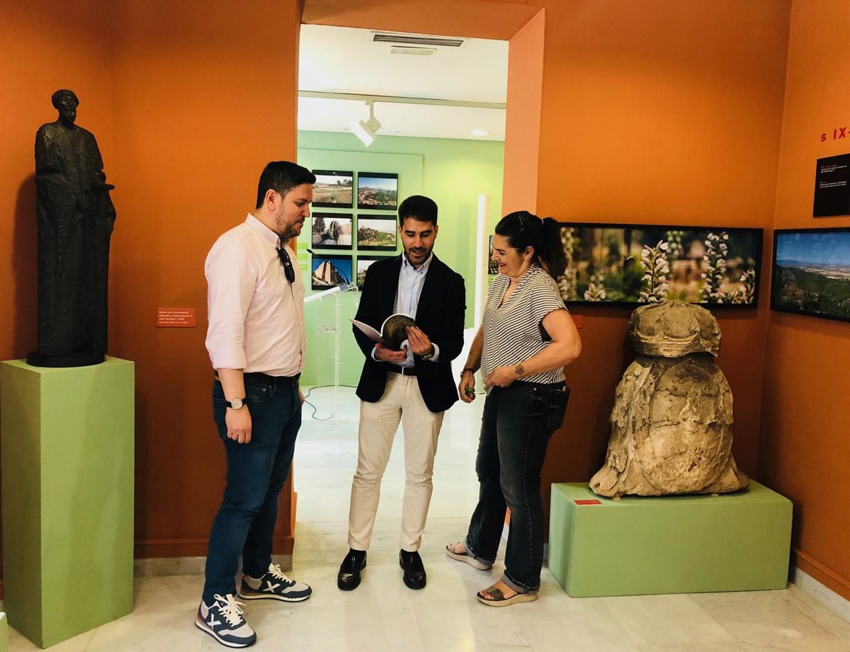 Casi un centenar de piezas, entre ellas el escudo municipal, en muestra  1200 años de una idea  del Museo de la Ciudad