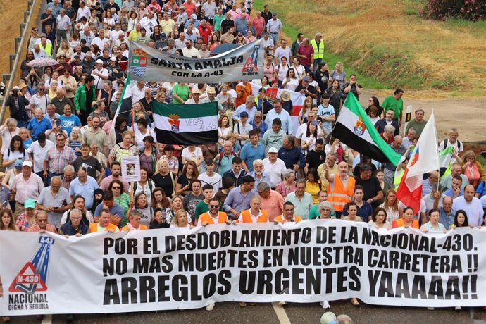Manifestación por la conservación de la N-430 en autovía