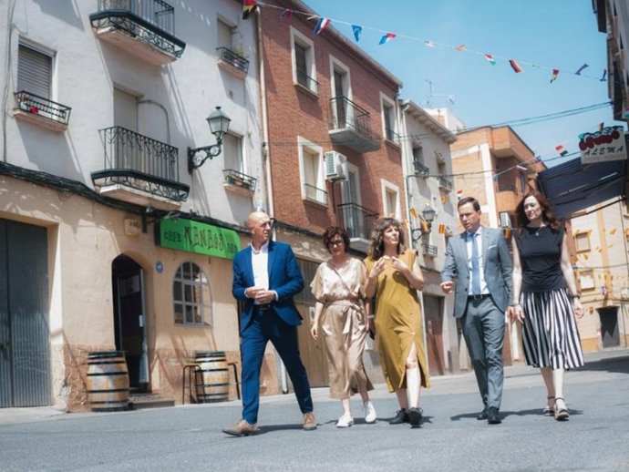 El Gobierno de La Rioja invierte 280.000 euros en las obras de reforma de la Plaza de San Pedro de Lardero