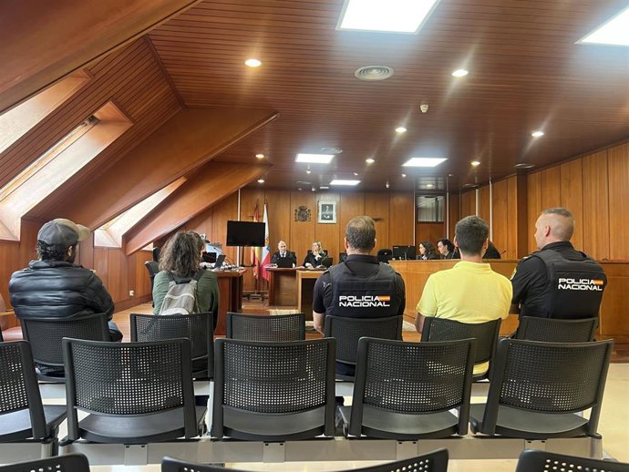 Juicio contra tres residentes de un edificio okupado por agredirse mutuamente durante una discusión