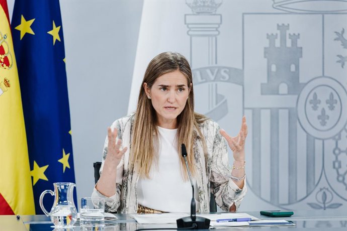 La vicepresidenta tercera y ministra para la Transición Ecológica y el Reto Demográfico, Sara Aagesen, durante una rueda de prensa tras el Consejo de Ministros, en el Palacio de la Moncloa, a 17 de junio de 2025, en Madrid (España). Durante la rueda, Aage