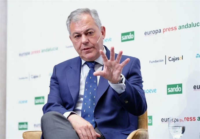 Archivo - El alcalde de Sevilla, José Luis Sanz, en el desayuno informativo de Europa Press Andalucía en la Fundación Cajasol.