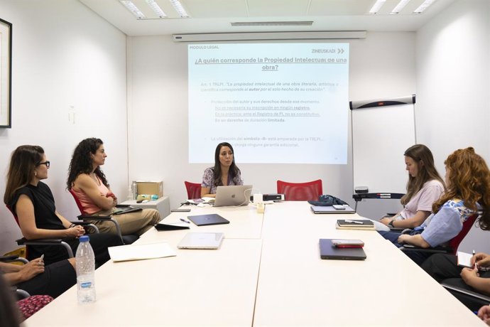 Noka Ekoizpena programako zuzendari eta ekoizle berriek azken faseari ekin diote