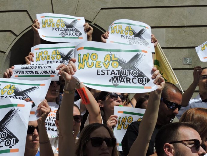 Imagen de una protesta en rechazo del Estatuto Marco de Sanidad, en una imagen de archivo.