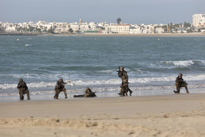 Archivo - Demostración del ejercicio MILEX-23, en una playa de la Base Naval de Rota, cuya fase LIVEX se desarrolla desde el 16 al 22 de octubre, a 17 de octubre del 2023 en  Rota (Cádiz, Andalucía, España). El objetivo del ejercicio Milex-23 es seguir me