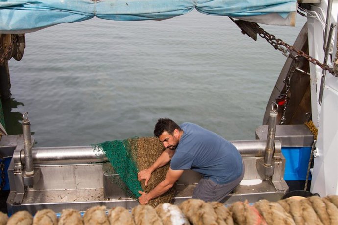 Archivo - Pesca artesanal.