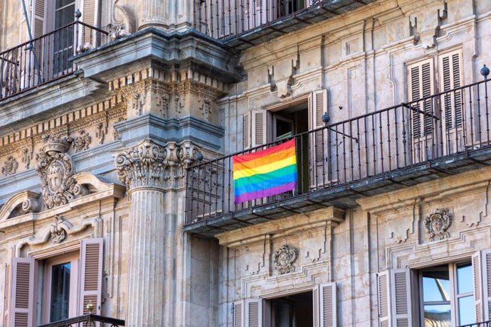 El PSOE solicita colocar la bandera LGTBI+ en el Ayuntamiento de Salamanca por el Día Internacional del Orgullo.