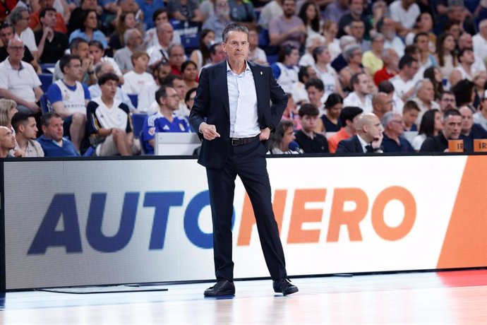 Pedro Martínez durante un partido del Valencia Basket