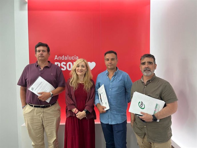 Los responsables de CSIF con Carmen Castilla