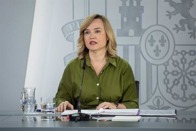 La ministra de Educación, Formación Profesional y Deportes y portavoz del Gobierno, Pilar Alegría, durante una rueda de prensa posterior a la reunión del Consejo de Ministros, en el Palacio de La Moncloa, a 24 de junio de 2025, en Madrid (España).