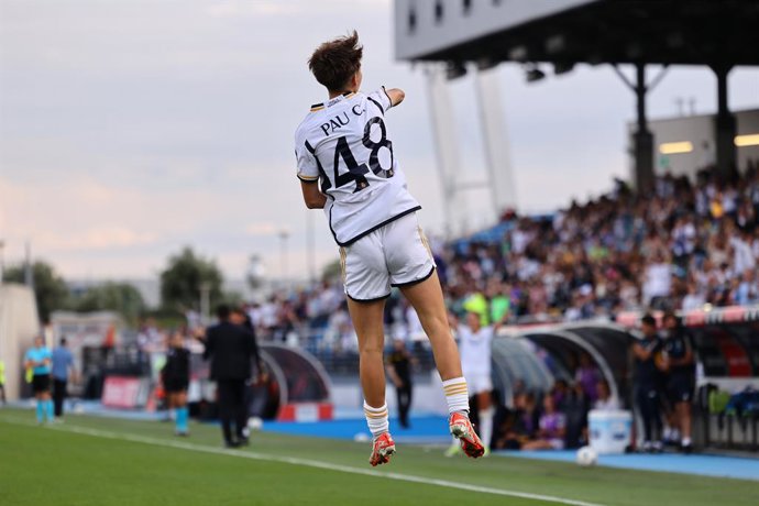 Archivo - Paula Comendador of Real Madrid celebrates a goal during the Spanish Women League, Liga F, football match played between Real Madrid and Athletic Club de Bilbao at Alfredo Di Stefano stadium on June 09, 2024 in Valdebebas, Madrid, Spain.